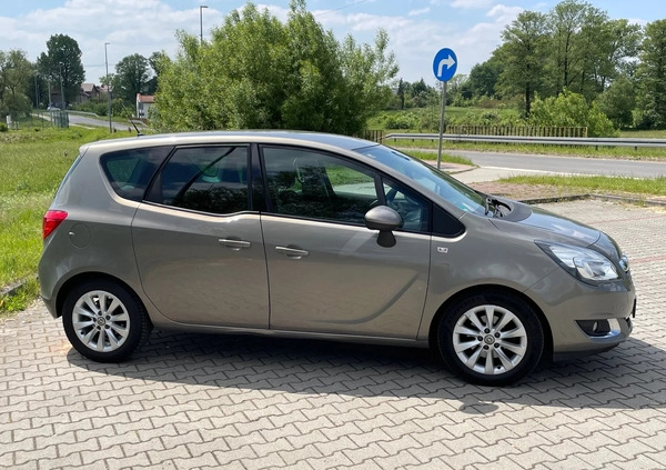 Opel Meriva cena 42900 przebieg: 77800, rok produkcji 2016 z Szczecin małe 172
